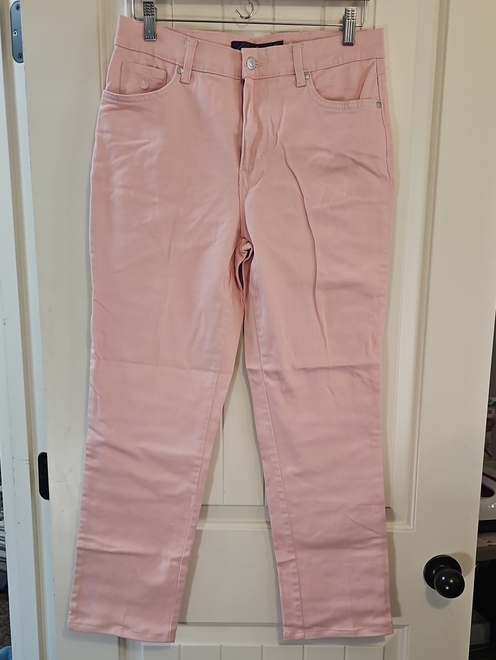 Gloria Vanderbilt Straight-Leg Jeans in Blush Pink